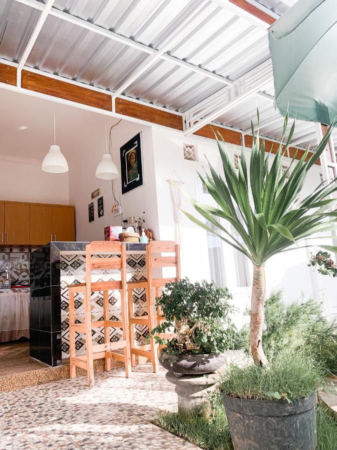 Tropical Paradiso Homestay Banyuwangi  Esterno foto