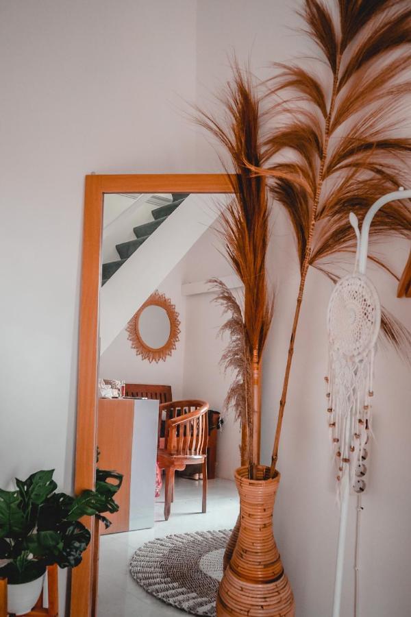Tropical Paradiso Homestay Banyuwangi  Esterno foto