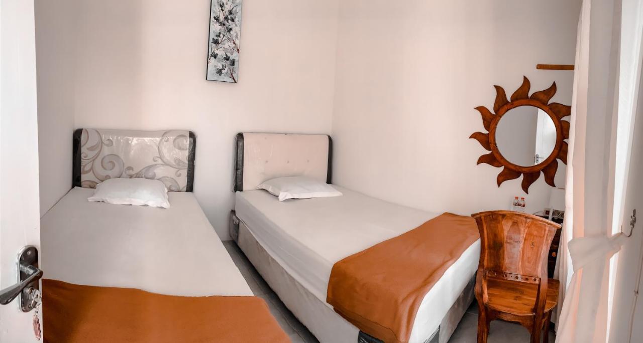 Tropical Paradiso Homestay Banyuwangi  Esterno foto