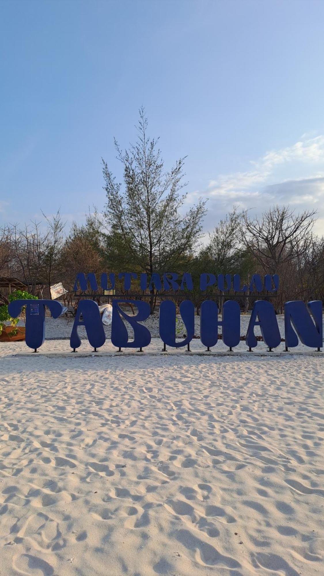Tropical Paradiso Homestay Banyuwangi  Esterno foto